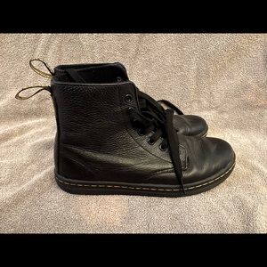 Dr. Martens Leyton Boot